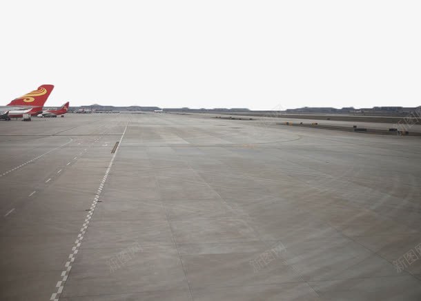 机场停机坪png免抠素材_新图网 https://ixintu.com 停机坪 机场 水泥路 跑道 飞机