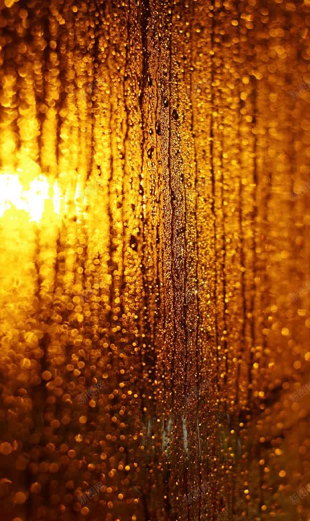 玻璃窗雨珠黄色灯光jpg设计背景_新图网 https://ixintu.com 灯光 玻璃窗 雨珠 黄色
