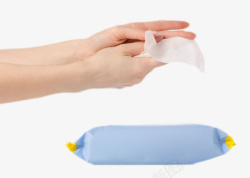蓝色塑料包装用蓝色塑料包装里的湿纸巾擦手高清图片