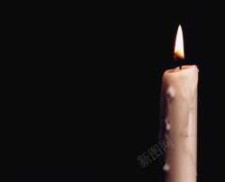 白色点燃的蜡烛点燃的蜡烛高清图片