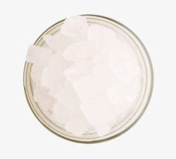 碗底玻璃碗里的白色冰糖高清图片