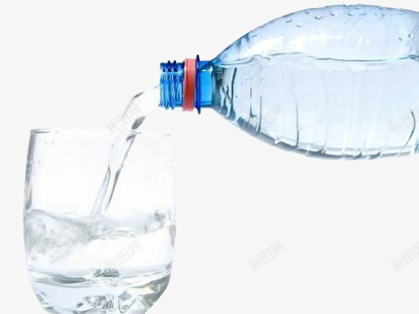 一杯水与水瓶png免抠素材_新图网 https://ixintu.com 一杯清水 产品实物 免费PNG格式素材 水 水杯 玻璃杯 矿泉水瓶
