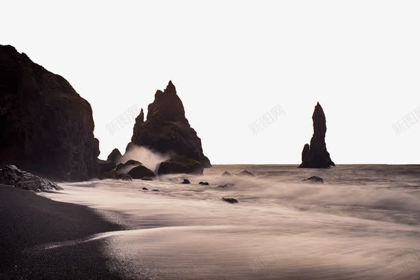 冰岛黑沙滩景点png免抠素材_新图网 https://ixintu.com 冰岛 冰岛黑沙滩 旅游景区 著名景点 黑沙滩景点