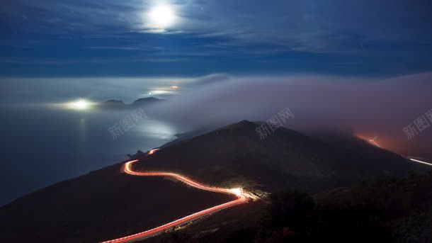 海景天空月亮海岛烟雾背景