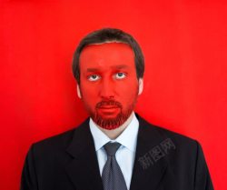 脸刷脸刷红漆的男士高清图片