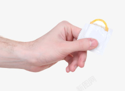 手拿着一个开了的避孕套素材