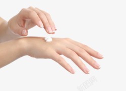 女性保湿护肤品涂护手霜的手高清图片