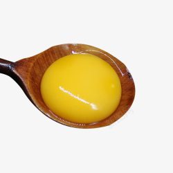 透亮的鸡蛋黄勺子里的土鸡蛋蛋黄高清图片