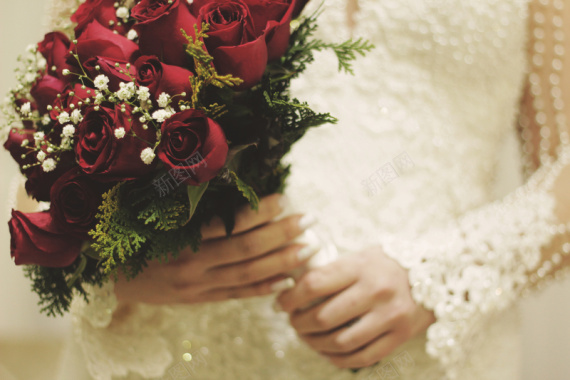 新娘手拿玫瑰背景背景