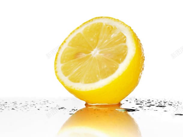 柠檬黄色切半的柠檬jpg设计背景_新图网 https://ixintu.com 柠檬 黄色