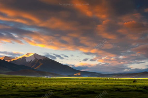 天空渲染云朵高山草原摄影摄影图片