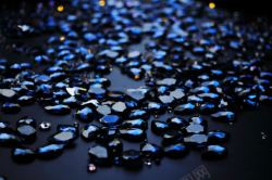 水晶背景蓝色形状不一的水晶颗粒高清图片
