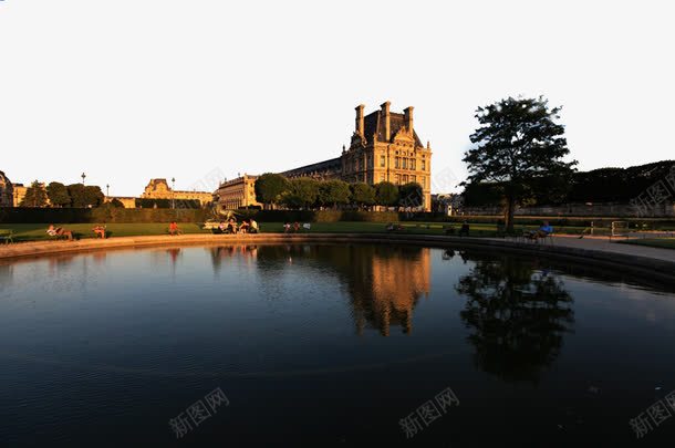 卢浮宫1png免抠素材_新图网 https://ixintu.com 夜景 建筑 欧洲 法国卢浮宫 美食 雕像