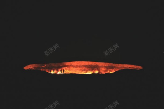 黑色洞穴火焰岩浆背景