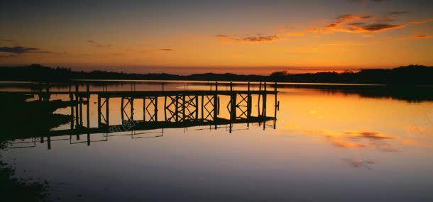 夕阳湖水背景背景