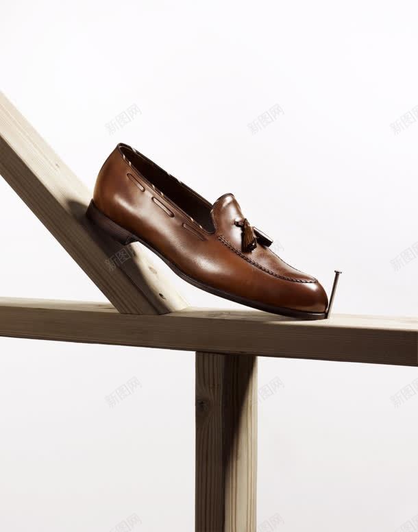真皮棕色皮鞋电商jpg设计背景_新图网 https://ixintu.com 棕色 皮鞋 真皮