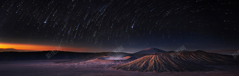 黑色星空流星山脉背景