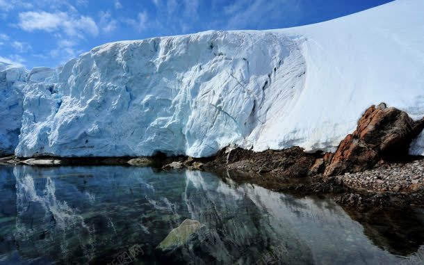 雪山中的湖水海报背景jpg设计背景_新图网 https://ixintu.com 海报 湖水 背景 雪山