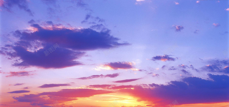 云jpg_新图网 https://ixintu.com 天空 摄影 日落 海报banner 紫色 蓝色 风景