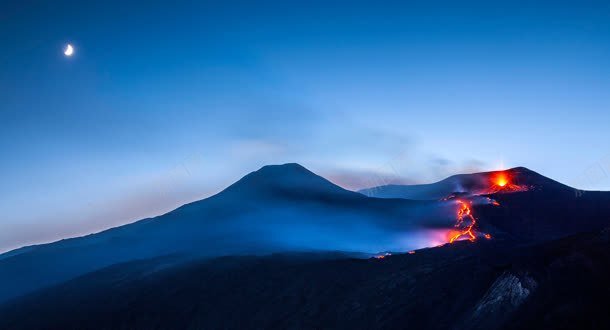 火山喷发桌面壁纸背景