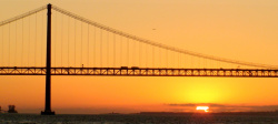 海上的桥梁图片海面落日桥梁风景背景高清图片