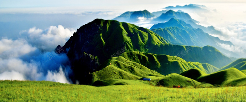 大气自然山水背景jpg_新图网 https://ixintu.com 云层 云雾 大气 山峰 山脉 摄影 旅游 海报banner 深山 环境 自然 草地 风景