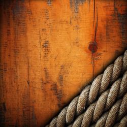 航海用品木板与绳子高清图片