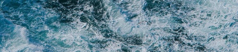 雷耶斯点的海浪jpg设计背景_新图网 https://ixintu.com 大海 无污染 无版权 水浪 水花 水资源 波浪 海洋 海浪 蓝色 雷耶斯点 雷耶斯点的海浪 青澈的水