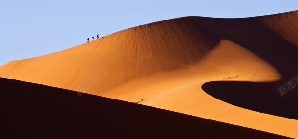 清晨的沙漠背景摄影图片