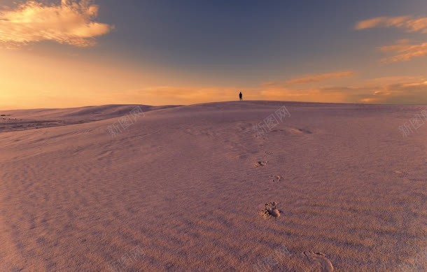 日落下的荒芜沙漠jpg设计背景_新图网 https://ixintu.com 日落 沙漠 荒芜