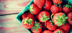 日系草莓唯美清新日系草莓背景高清图片