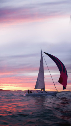 红色船帆粉红色晚霞船帆航行H5背景高清图片