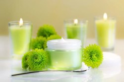 植物化妆品与蜡烛图片植物化妆品与蜡烛高清图片