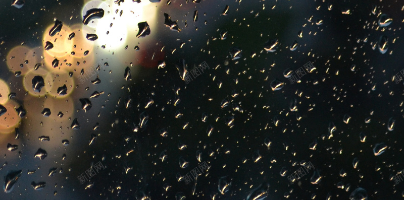雨中景色手机H5背景jpg_新图网 https://ixintu.com H5 h5 光圈 摄影 暗色 玻璃 雨珠 风景 黑色