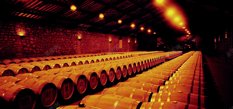 酒窖中的葡萄酒摄影图片