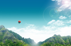 群山环绕清新热气球美景PSD分层高清图片