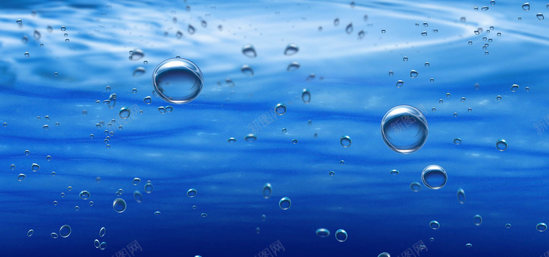 深海水气泡摄影图片