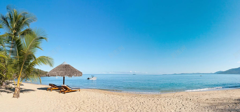 自然风景图jpg_新图网 https://ixintu.com 大海 摄影 椰树 沙滩 海报banner 自然美景 蓝天 躺椅 风景