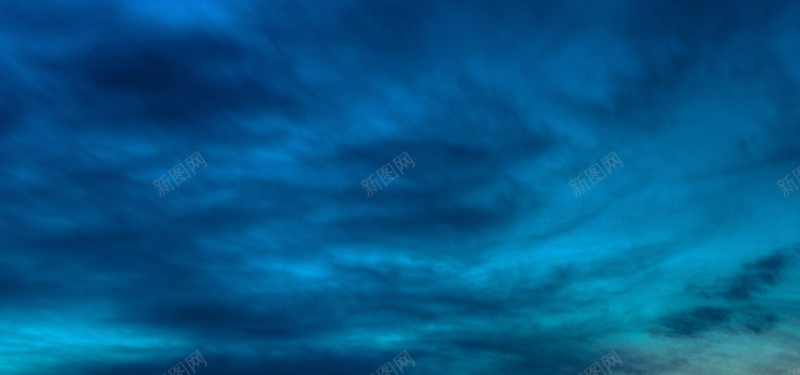 多云的夜空jpg设计背景_新图网 https://ixintu.com 乌云 天空 海报banner 深蓝色 纹理 质感