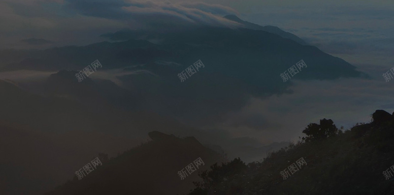 大气山峰日出H5背景jpg_新图网 https://ixintu.com H5 云雾 大气 山峰 摄影 日出 风景