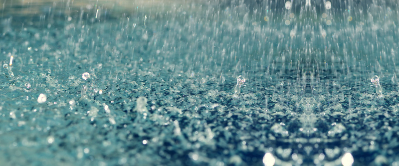 下雨天水滴背景psd_新图网 https://ixintu.com 下雨 唯美 摄影 水滴 海报banner 风景