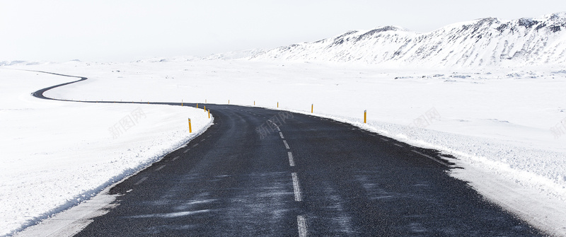 雪地里的马路背景装饰jpg设计背景_新图网 https://ixintu.com 海报banner 白色 背景装饰 雪 雪地 马路