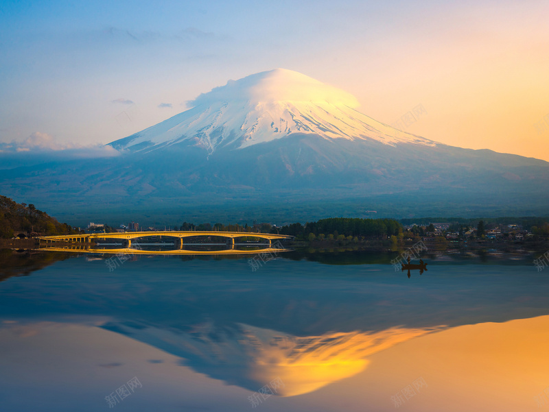 富士山下的湖泊桥梁jpg_新图网 https://ixintu.com PPT 富士山 摄影 桥梁 湖泊 风景