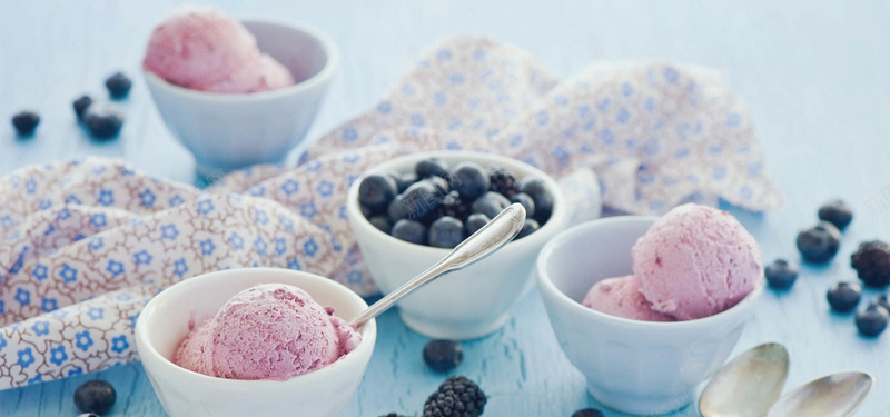 冰淇淋图片素材小清新美食桑葚牛奶冰淇淋摄影图片