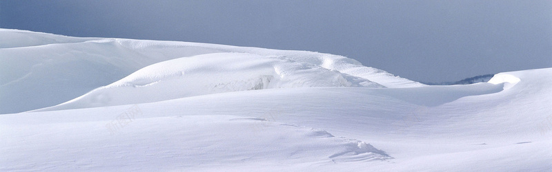 雪景背景图jpg_新图网 https://ixintu.com 摄影 海报banner 白色 雪地 风景
