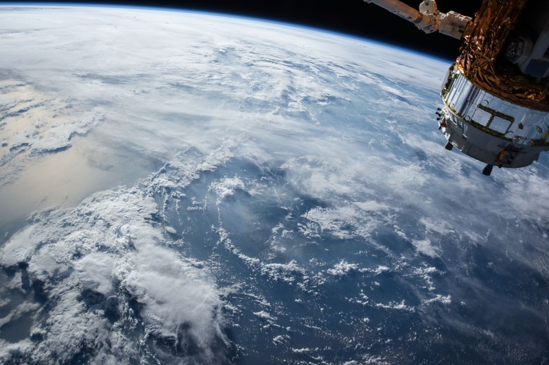 太空宇宙飞船地球背景图片 素材0xvgaweeq 新图网 太空宇宙飞船地球背景图片 素材0xvgaweeq 新图网