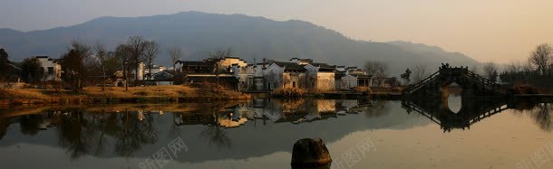 山间小村背景