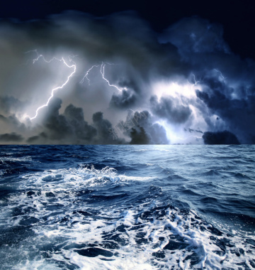 狂风暴雨大海浪花风景摄影平面广告摄影图片
