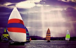 帆船竞赛彩色帆船竞赛竞技高清图片