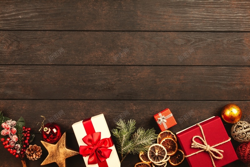 木板上的圣诞礼物jpg设计背景_新图网 https://ixintu.com 圣诞 木板 礼物 褐色